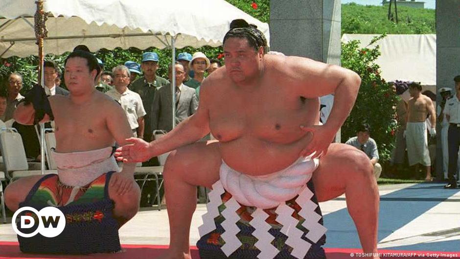 Akebono Taro: First foreign-born sumo champion dies at&nbsp;54