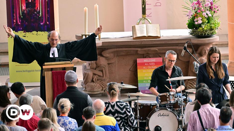 Taylor Swift service fills German&nbsp;church