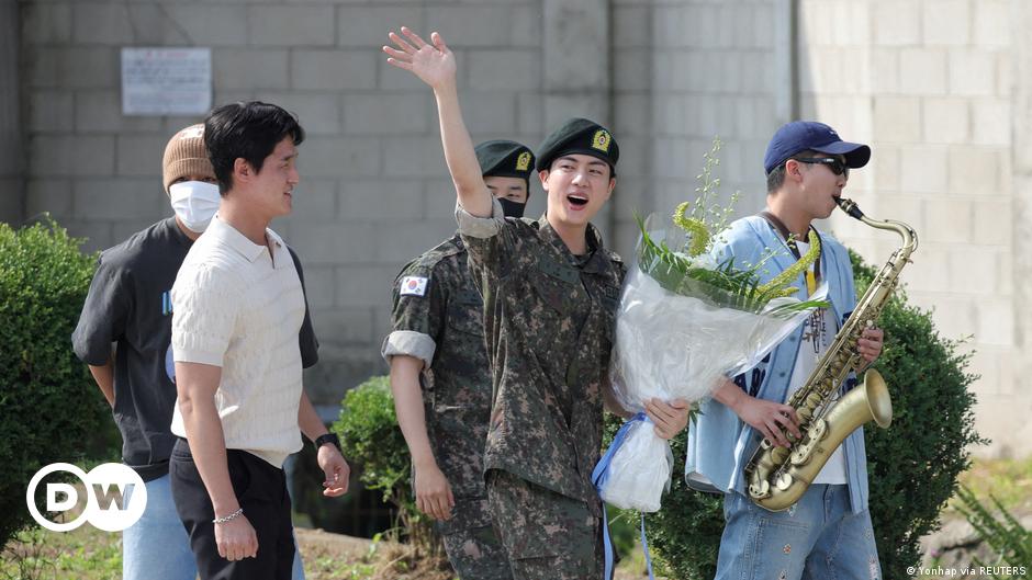 BTS star Jin completes army service in South&nbsp;Korea