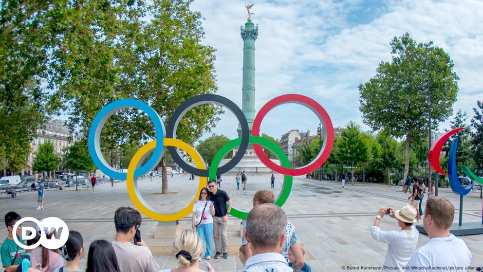 Tourists steer clear of Olympics-obsessed Paris