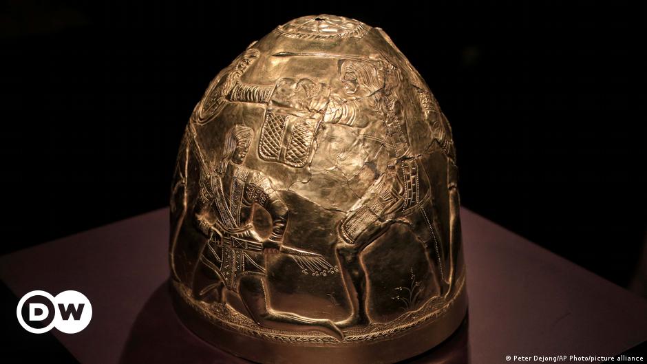 Disputed Crimea gold treasures returned to&nbsp;Ukraine